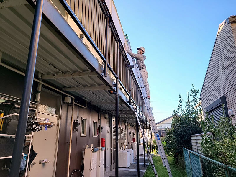 横浜市青葉区千草台にてアパートの鉄部保護塗装工事