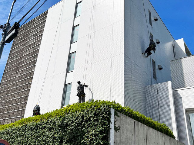東京都大田区田園調布本町にて、建物全体の外壁タイルの調査